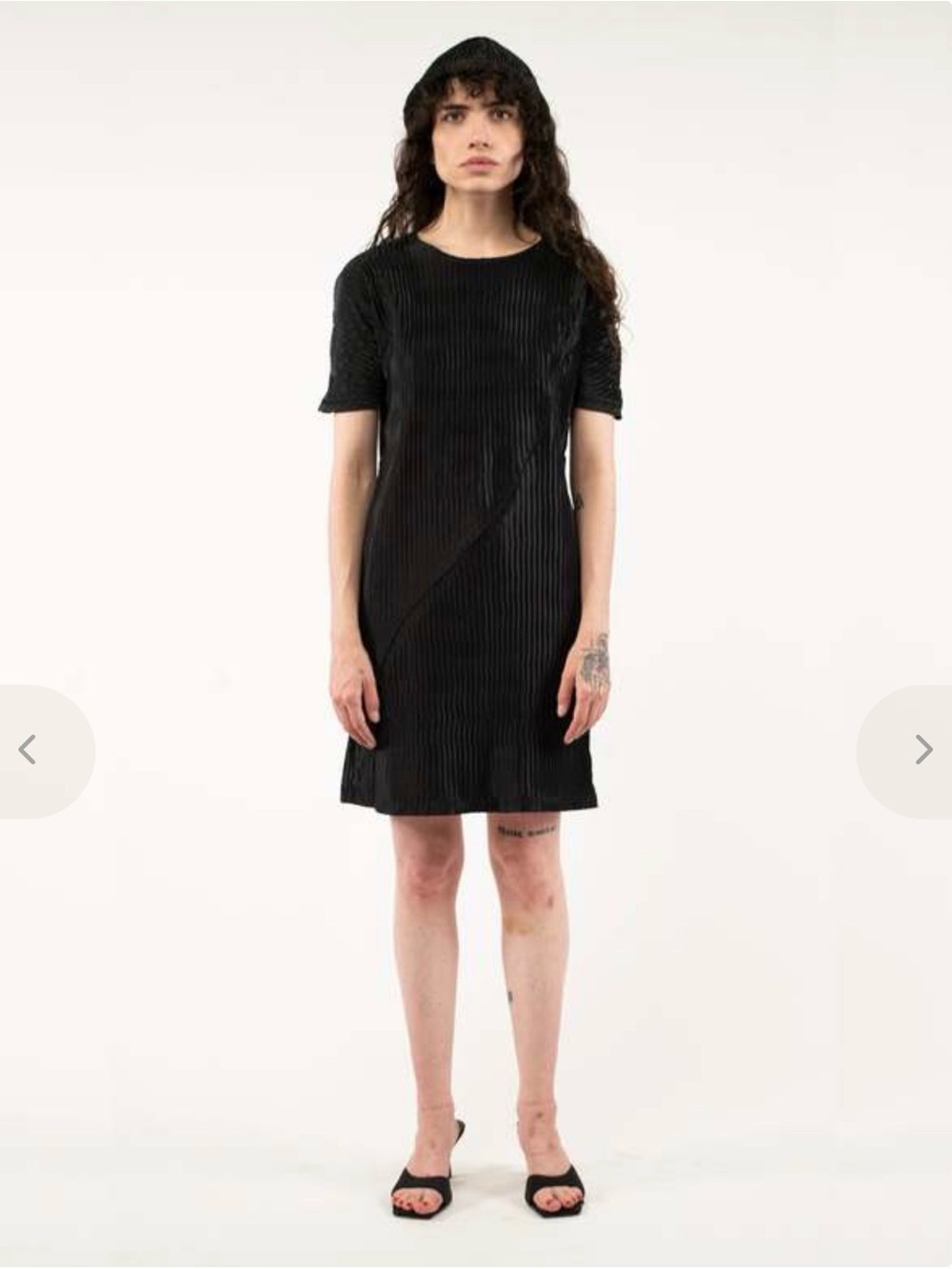 Nin Studio Black Pleated Short-Sleeve Pleat T Dress